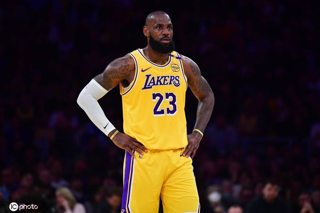 艾顿来了!詹姆斯与九位状元同队 创NBA历史之最