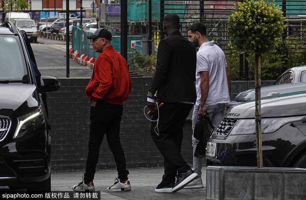 曼城盯上荷兰飞翼杜姆弗里斯，右后卫位置迎来新变革？